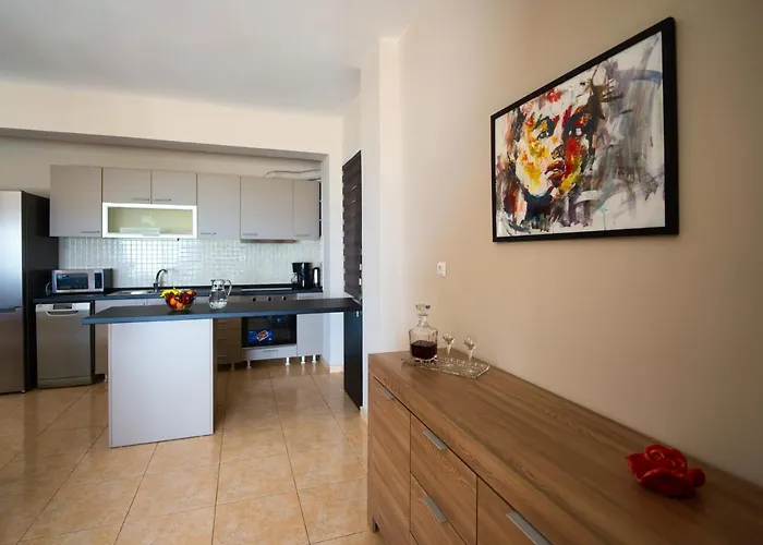 Vila Anelia Sea View *